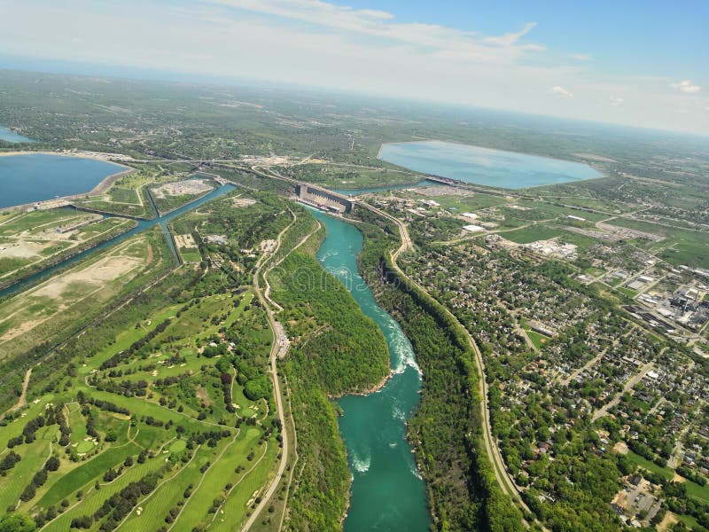 Paisagens da mola em Niagara Falls imagem de stock Paisagens da mola em Niagara Falls imagem de stock