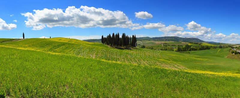 Paisaje de las colinas del panorama de Toscana fotografía de archivo Paisaje de las colinas del panorama de Toscana fotografía de archivo