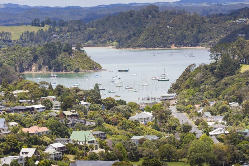 Paisaje de Russell cerca de Paihia, bahía de las islas, Nueva Zelanda imagen de archivo libre de regalías Paisaje de Russell cerca de Paihia, bahía de las islas, Nueva Zelanda imagen de archivo libre de regalías