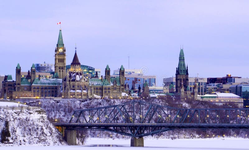 Paisaje urbano de Ottawa imagen de archivo libre de regalías Paisaje urbano de Ottawa imagen de archivo libre de regalías