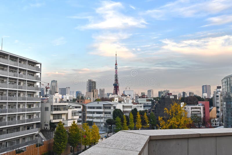 Paisaje urbano urbano de Tokio con la torre de Tokio fotografía de archivo Paisaje urbano urbano de Tokio con la torre de Tokio fotografía de archivo