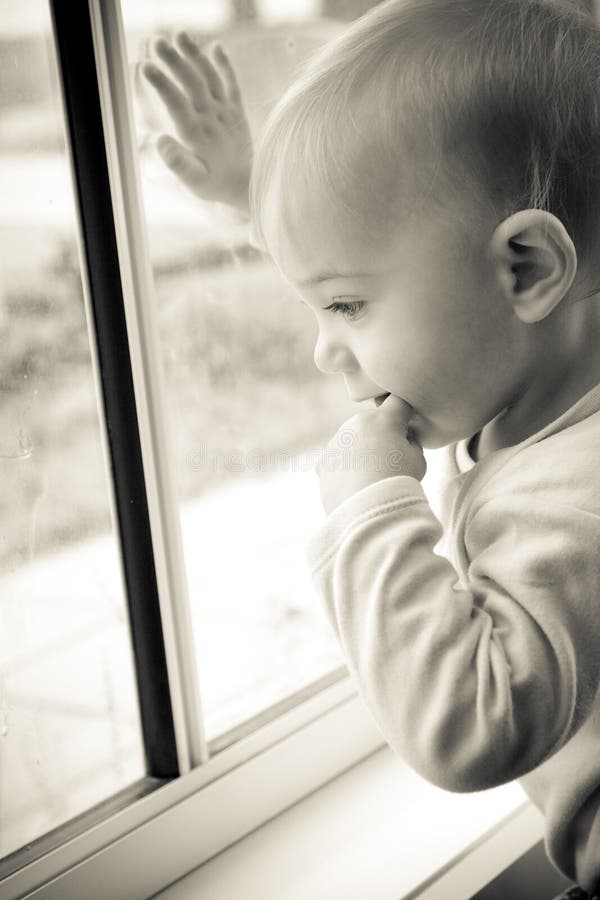 À espera do papá foto de stock