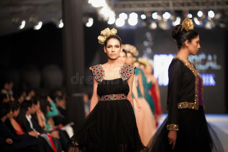Pakistan Fashion Design Council Pfdc Fall Fashion Week 2012 Editorial Photography Image Of