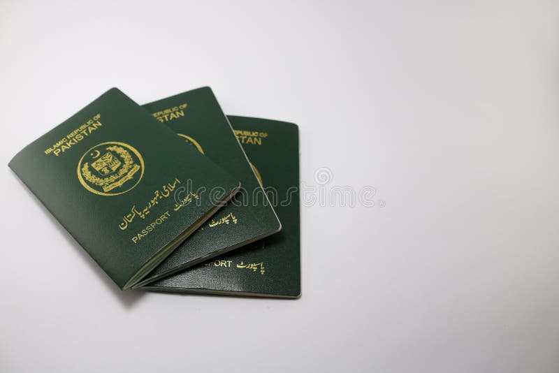 Hãy tìm hiểu về hộ chiếu Pakistan qua các hình ảnh liên quan. Chúng tôi đảm bảo bạn sẽ bất ngờ với thiết kế độc đáo và đẹp mắt của những chiếc hộ chiếu này.