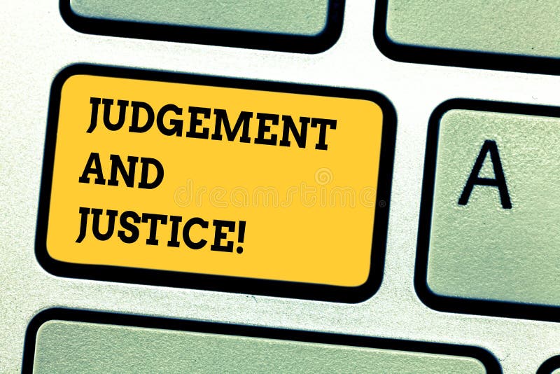 palabra-que-escribe-el-juicio-y-la-justicia-del-texto-concepto-negocio-para-sistema-de-leyes-en-un-pa%C3%ADs-jueces-muestran-teclado-137980078.jpg