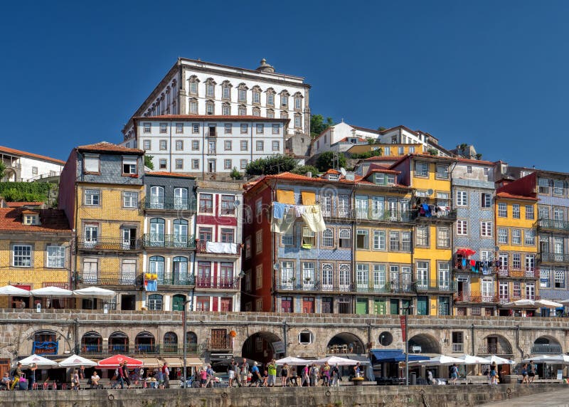 Palacio del ` s de la costa y del obispo de Ribeira, Oporto, Portugal fotografía de archivo libre de regalías Palacio del ` s de la costa y del obispo de Ribeira, Oporto, Portugal fotografía de archivo libre de regalías