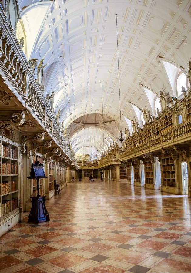 Palacio Nacional de Mafra, palácio nacional Mafra, o palácio mais monumental de Portugal A biblioteca Europa, foto de stock Palacio Nacional de Mafra, palácio nacional Mafra, o palácio mais monumental de Portugal A biblioteca Europa, foto de stock