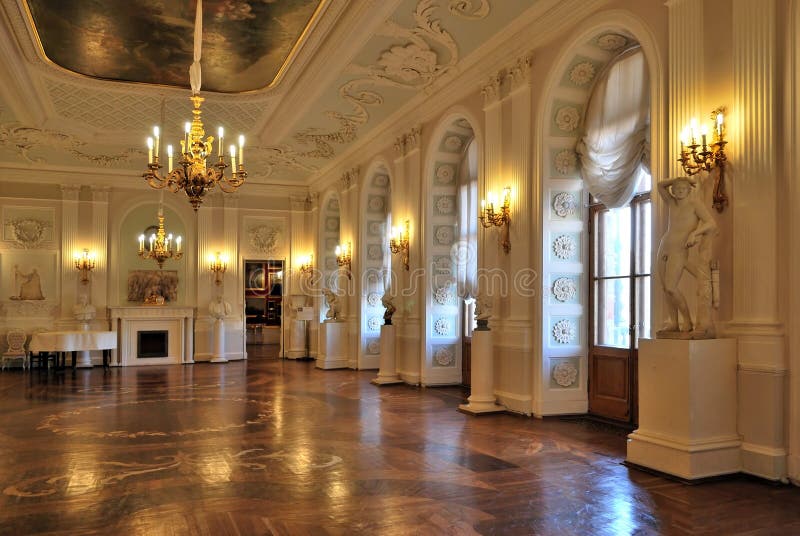 Palais de Gatchina, Hall blanc