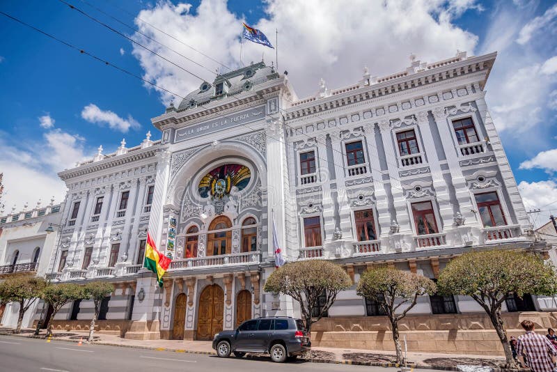 Palais de gouvernorat de Chuquisaca dans le sucre, Bolivie photographie stock libre de droits Palais de gouvernorat de Chuquisaca dans le sucre, Bolivie photographie stock libre de droits