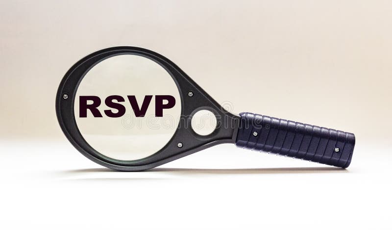 A palavra RSVP é escrita na lente de um amplificador imagem de stock
