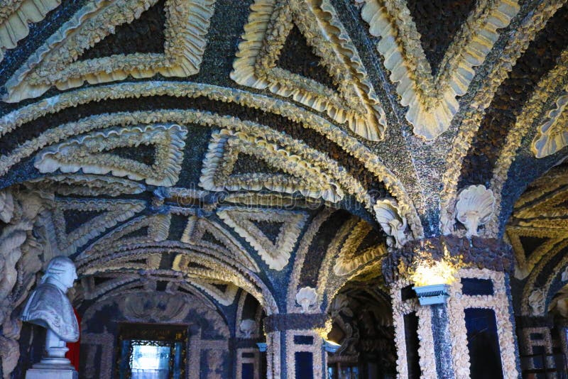 Palazzo Borromeo Crotto εσωτερικό Isola Bella Ιταλία στοκ φωτογραφία με δικαίωμα ελεύθερης χρήσης Palazzo Borromeo Crotto εσωτερικό Isola Bella Ιταλία στοκ φωτογραφία με δικαίωμα ελεύθερης χρήσης