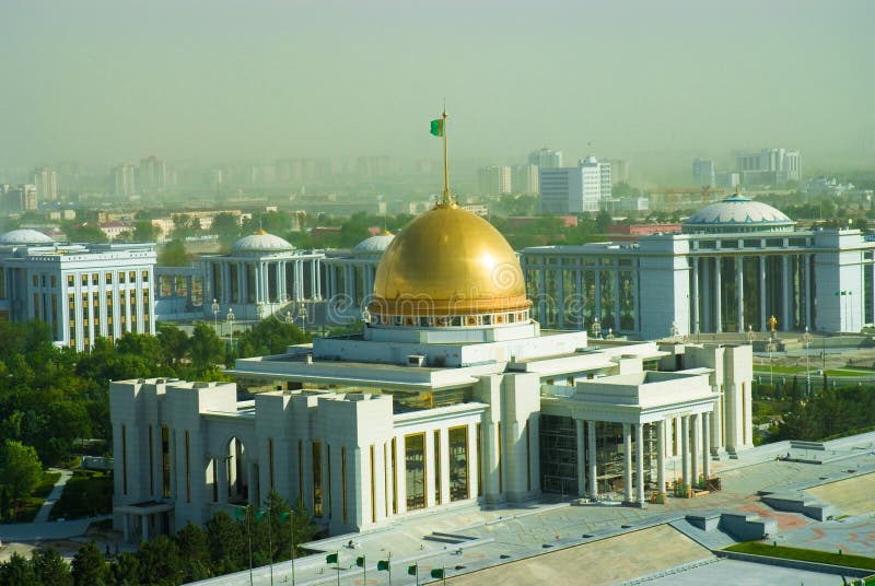 Palazzo del Presidente a Ashgabat Turkmenistan fotografia stock Palazzo del Presidente a Ashgabat Turkmenistan fotografia stock