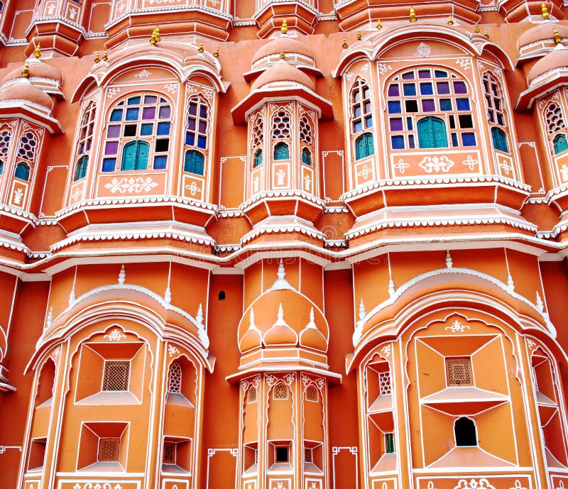 Palazzo di Hawa Mahal (palazzo dei venti) a Jaipur, Ragiastan fotografie stock libere da diritti Palazzo di Hawa Mahal (palazzo dei venti) a Jaipur, Ragiastan fotografie stock libere da diritti