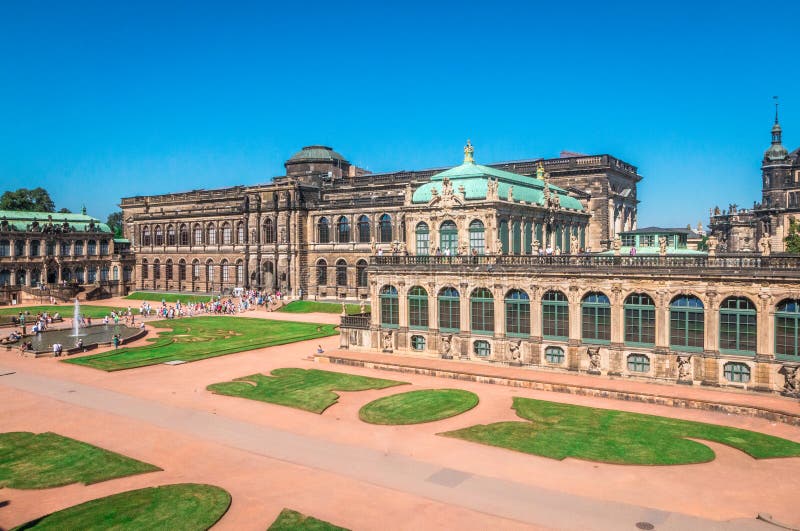 Palazzo di Zwinger a Dresda Germania fotografie stock libere da diritti Palazzo di Zwinger a Dresda Germania fotografie stock libere da diritti