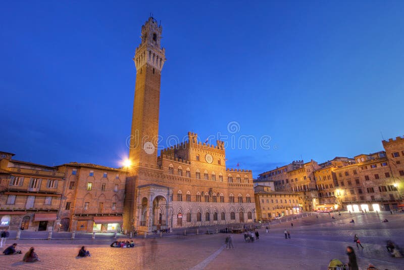 Palazzo Publico en Piazza del Campo, Sienne, Italie photos libres de droits Palazzo Publico en Piazza del Campo, Sienne, Italie photos libres de droits