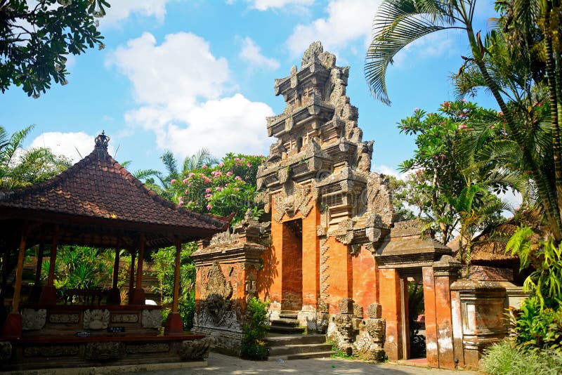 Palazzo Reale, Ubud, Bali, Indonesia Immagine Stock - Immagine di credenza,  monaco: 47237299