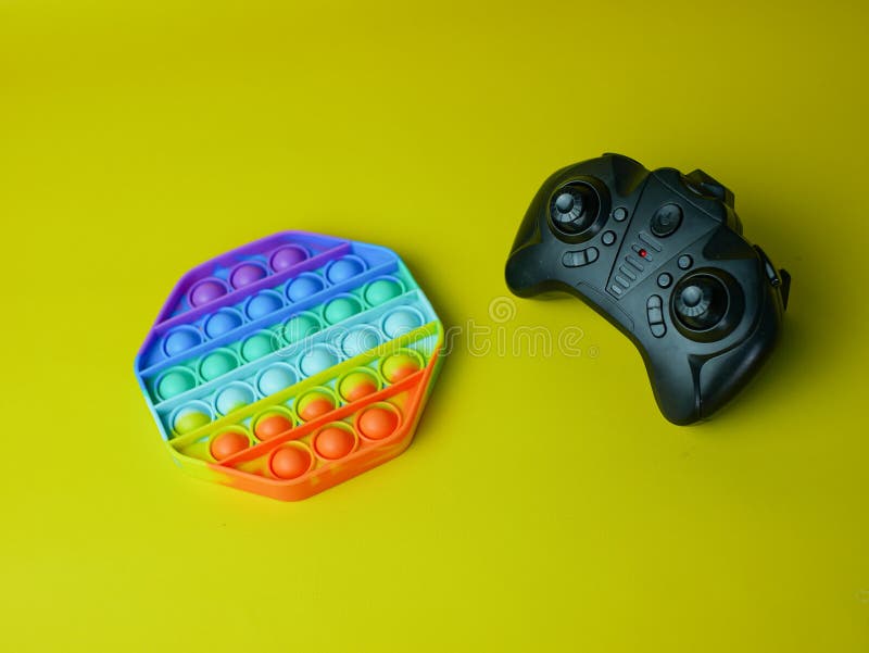Paletă neagră și curcubeu, pop-l, fidget jucărie royalty free stock photography