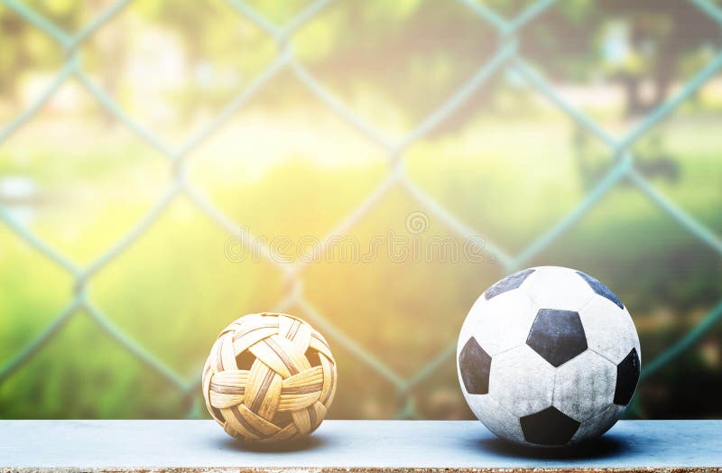 Palla con la parte posteriore della rete fotografia stock