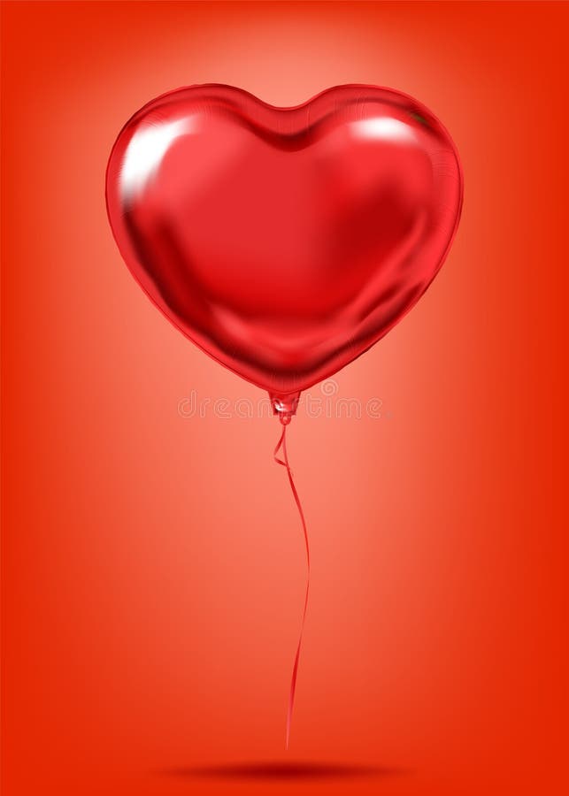 Pallone rosso di forma del cuore della stagnola, simbolo di amore di desiderio Immagine per la celebrazione di compleanno, il par