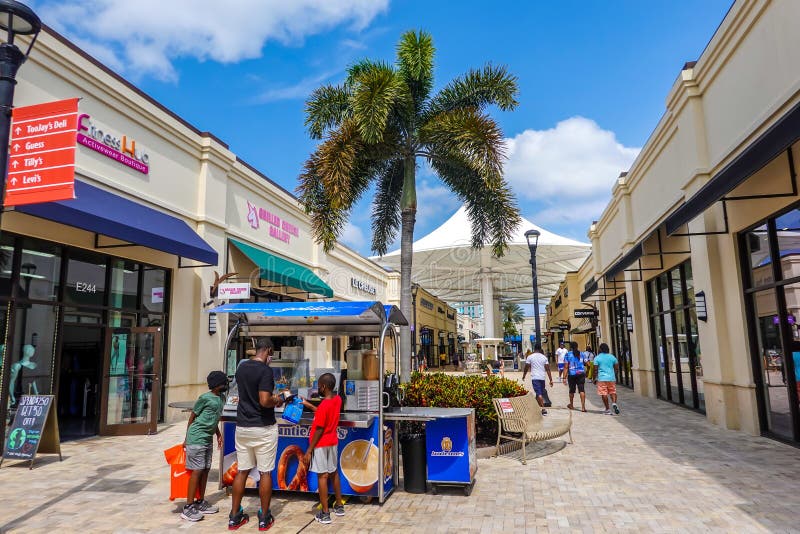 Palm Beach Outlets Stock Photos - Free & Royalty-Free Stock Photos from  Dreamstime