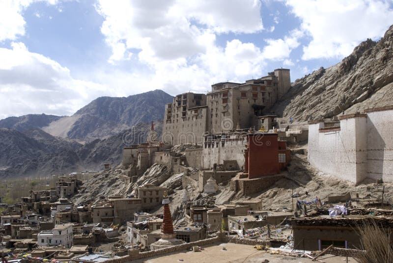 Palácio de Leh, Leh, Ladakh, Índia fotografia de stock