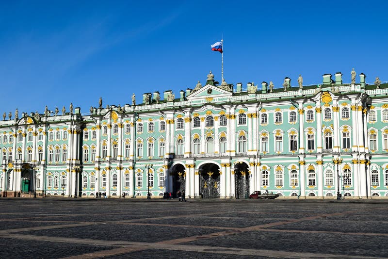 Palácio do inverno em St Petersburg, Rússia imagem de stock royalty free Palácio do inverno em St Petersburg, Rússia imagem de stock royalty free