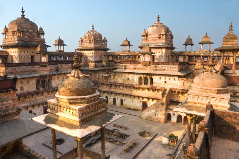 Palácio no por do sol, India de Orcha. fotografia de stock Palácio no por do sol, India de Orcha. fotografia de stock