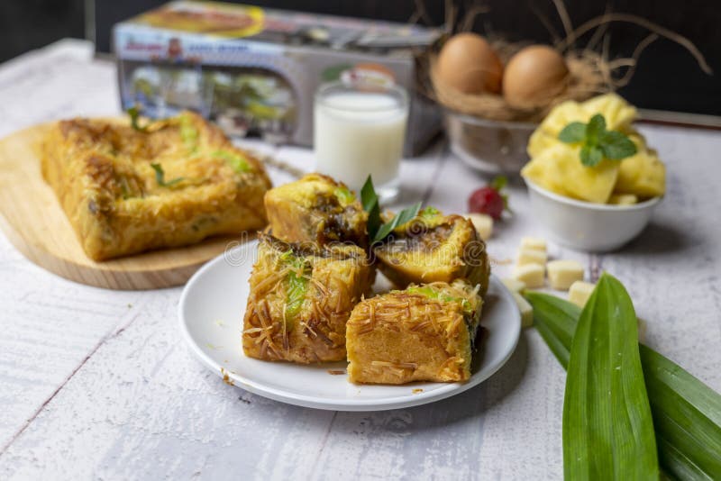 Pan de piña de miel plato típico de la ciudad de pemalang. Pemalang comida típica con el ingrediente principal piña de miel combinada con chocolate de queso pandan y vainilla