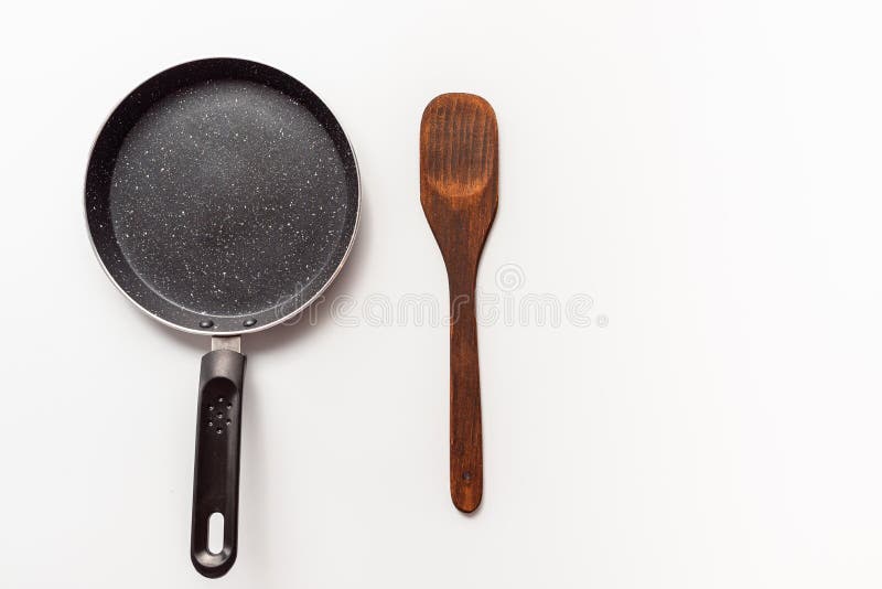 https://thumbs.dreamstime.com/b/pan-flipper-used-frying-cooking-kitchenware-empty-pan-flipper-used-frying-cooking-kitchenware-261265008.jpg