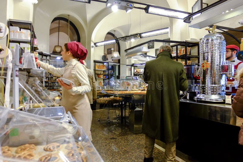 Tienda Italiana De La Panadería Imagen editorial Imagen de coma
