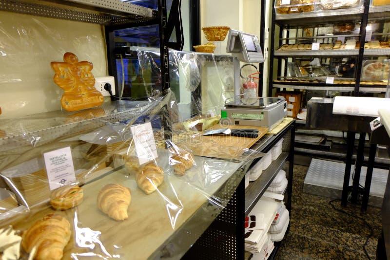 Tienda Italiana De La Panadería Imagen editorial Imagen de coma