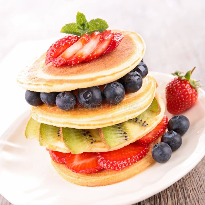 Pancake and berry fruit stock image. Image of culinary 41558189