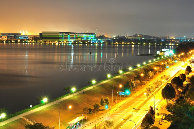 Pandan Reservoir by the roadside by night