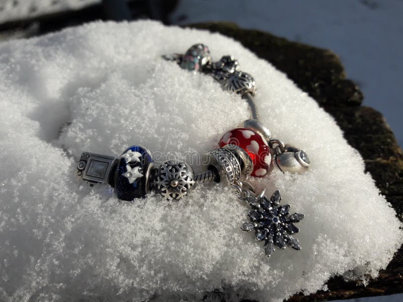 AUTHENTIC PANDORA SILVER Shine Bright Snowflake Charm Bracelet 598616C01-17  $74.00 - PicClick