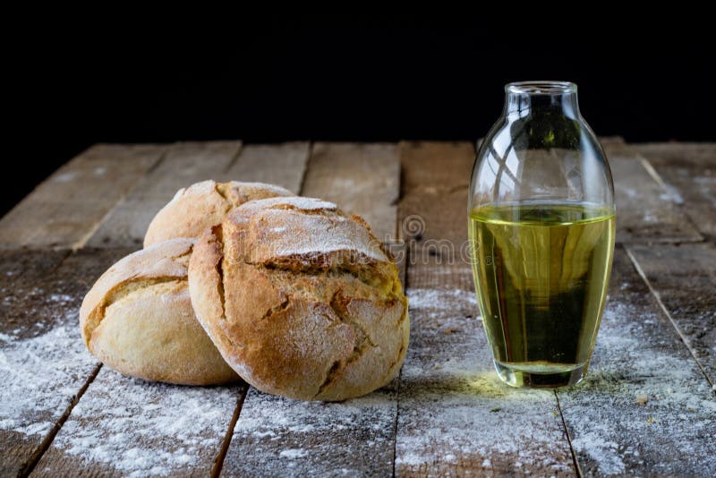 Sognare Di Vedere Tanto Pane Fresco Pane fresco immagine stock. Immagine di fibra, casalingo - 89158675