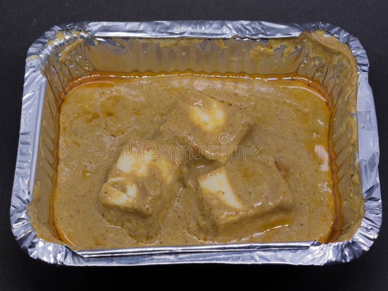 Paneer умаслит Masala мягкие части Paneer в богатой, сметанообразной и ароматичной подливке сделанной масла, луков & томатов стоковые фотографии rf Paneer умаслит Masala мягкие части Paneer в богатой, сметанообразной и ароматичной подливке сделанной масла, луков & томатов стоковые фотографии rf