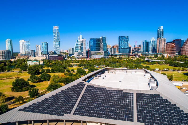 paneles-solares-arreglo-solar-masivo-de-energ-a-renovable-en-austin