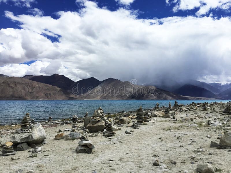 Pangong Lake, ladakh, otroliga Indien royaltyfria bilder Pangong Lake, ladakh, otroliga Indien royaltyfria bilder