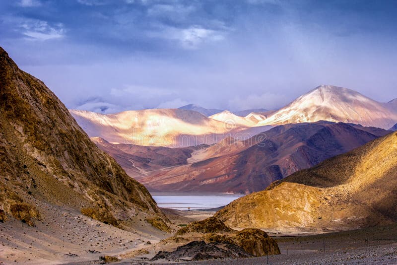 Pangong See in Jammu und Kashmir, Indien stockbilder