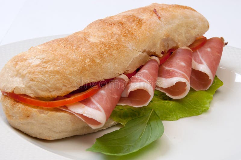 Panino Con Il Pomodoro Ed Il Prosciutto Immagine Stock Immagine di