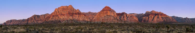 Pano rosso del canyon della roccia immagini stock libere da diritti Pano rosso del canyon della roccia immagini stock libere da diritti