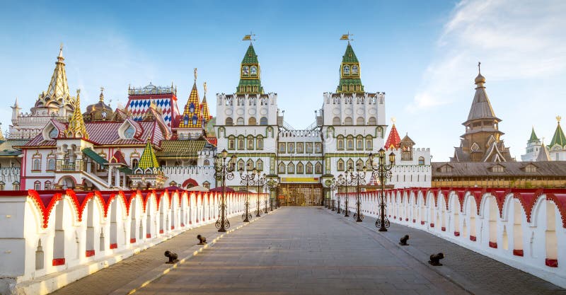 Panorama av den Izmailovsky Kreml i Moskva, Ryssland royaltyfria foton Panorama av den Izmailovsky Kreml i Moskva, Ryssland royaltyfria foton