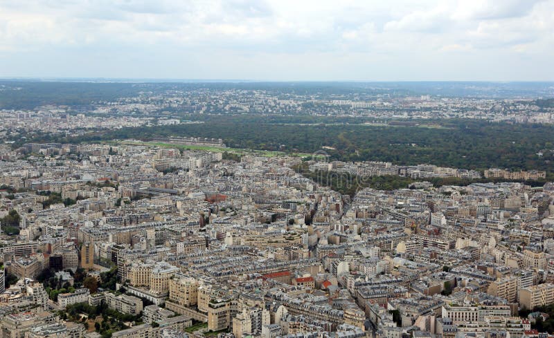 panorama av staden av Paris i Frankrike från Eiffeltorn royaltyfri bild panorama av staden av Paris i Frankrike från Eiffeltorn royaltyfri bild
