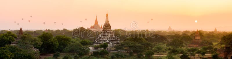 Panorama Bagan pagody pole obraz royalty free