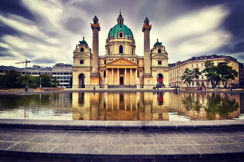 Panorama-Charles-` s Kirche, Karlskirche in Wien, Österreich stockfotos Panorama-Charles-` s Kirche, Karlskirche in Wien, Österreich stockfotos