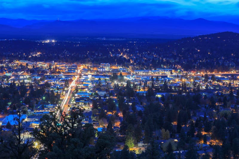 Panorama, comme vu de la courbure de Butte Neighborhood Park pilote, l'Orégon