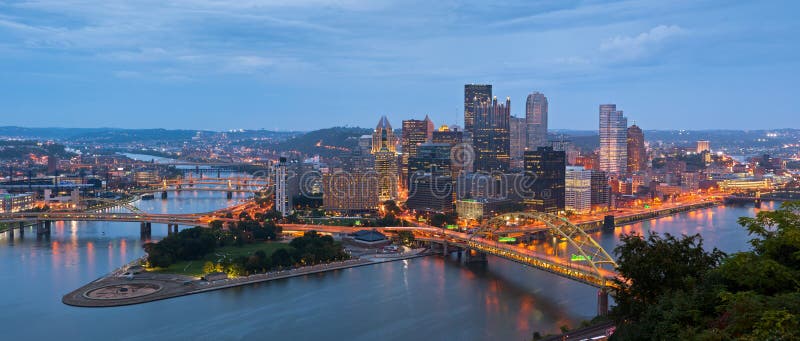 Panorama do horizonte de Pittsburgh. foto de stock royalty free