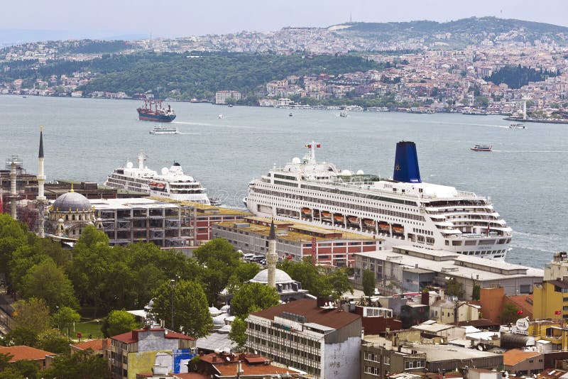 Panorama de Estambul, visión desde arriba fotos de archivo libres de regalías Panorama de Estambul, visión desde arriba fotos de archivo libres de regalías