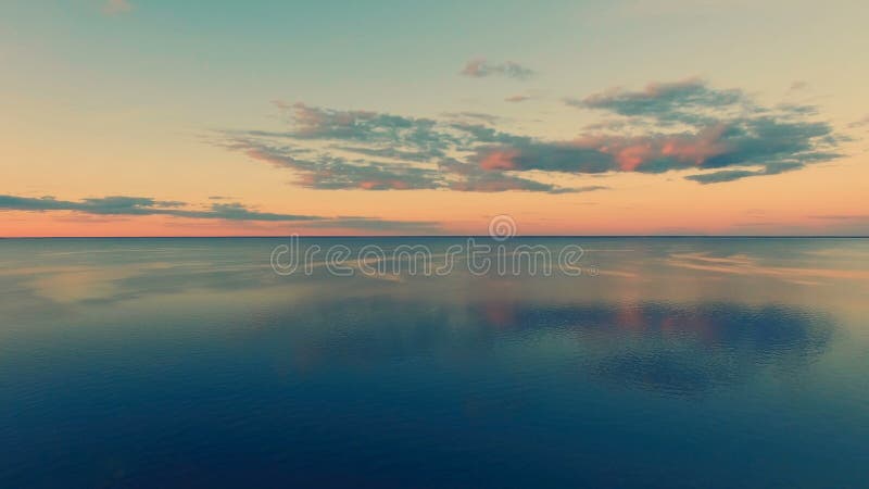 Panorama de fleuve 4K 30fps banque de vidéos