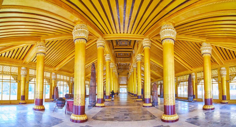 Panorama de grande assistance Hall, palais de Kanbawzathadi, Bago, Myanmar images stock Panorama de grande assistance Hall, palais de Kanbawzathadi, Bago, Myanmar images stock